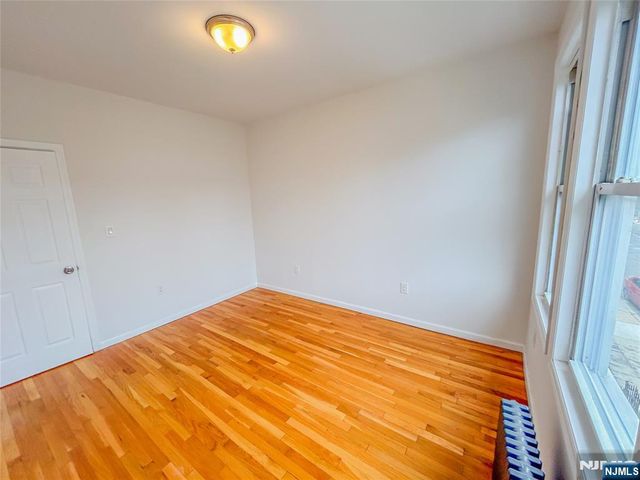 624 19th Street, Newark, NJ 07103