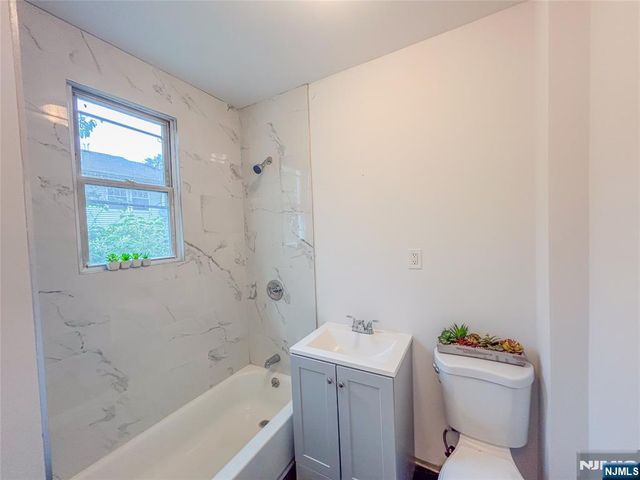 624 19th Street, Newark, NJ 07103