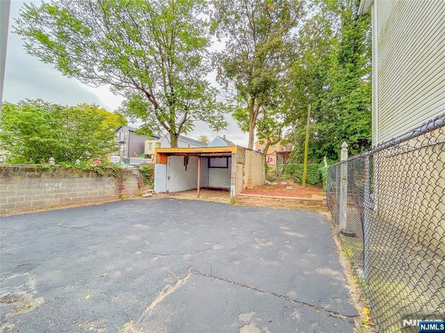 624 19th Street, Newark, NJ 07103