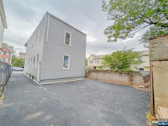 624 19th Street, Newark, NJ 07103