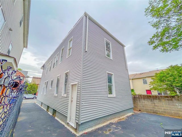 624 19th Street, Newark, NJ 07103
