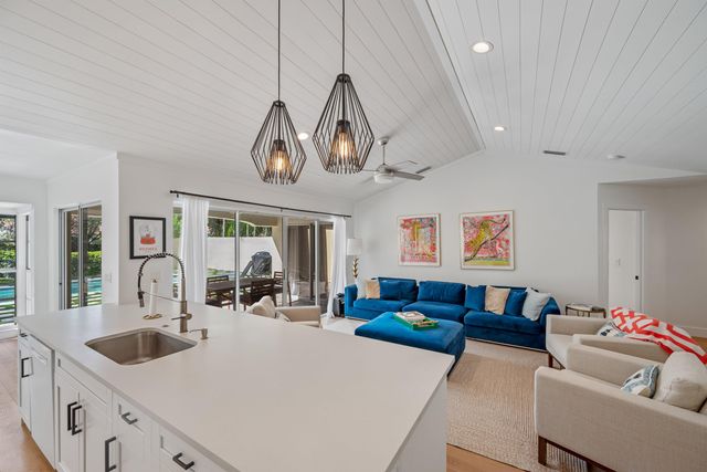 2236 Las Casitas Drive, Wellington, FL 33414