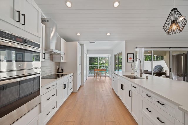 2236 Las Casitas Drive, Wellington, FL 33414