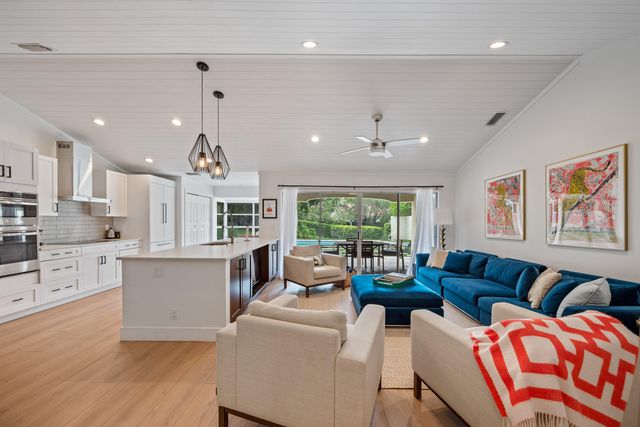 2236 Las Casitas Drive, Wellington, FL 33414