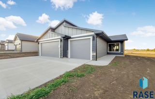 705 Sarah C St, Garretson, SD 57030