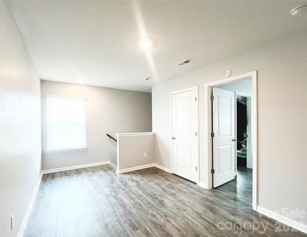 3044 Winesap Drive, Dallas, NC 28034