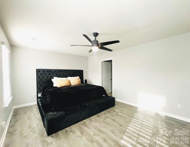 3044 Winesap Drive, Dallas, NC 28034