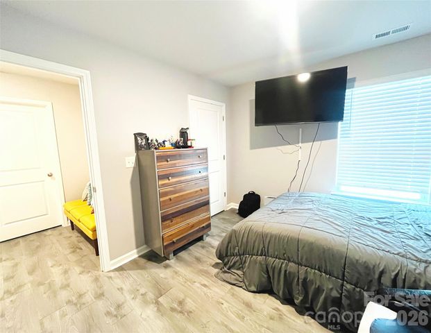 3044 Winesap Drive, Dallas, NC 28034