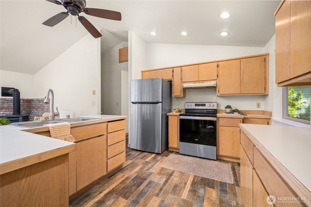 6 Inglewood Place, Bellingham, WA 98229