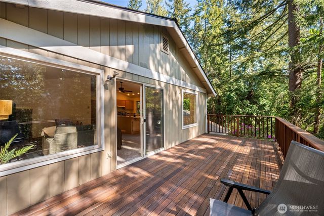 6 Inglewood Place, Bellingham, WA 98229