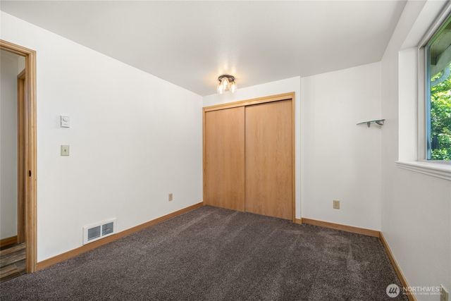6 Inglewood Place, Bellingham, WA 98229