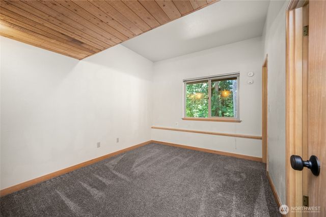 6 Inglewood Place, Bellingham, WA 98229