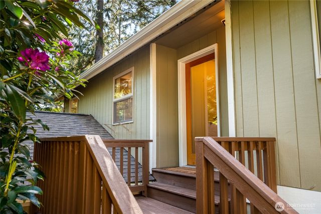 6 Inglewood Place, Bellingham, WA 98229