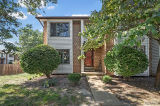 61 Spring Song Court E, St Peters, MO 63376