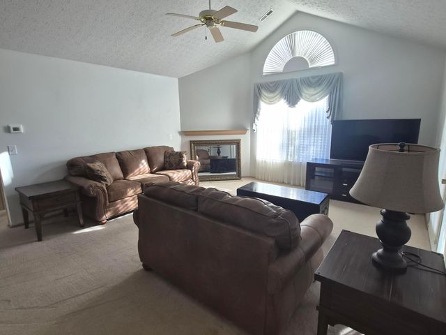 6363 Pinehurst Pointe, Westerville, OH 43082