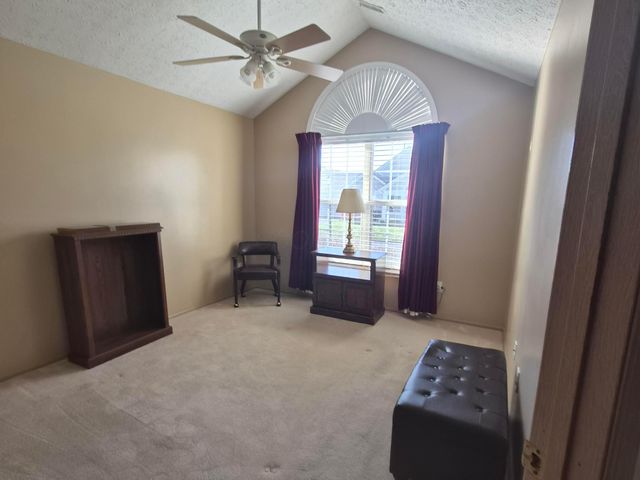 6363 Pinehurst Pointe, Westerville, OH 43082