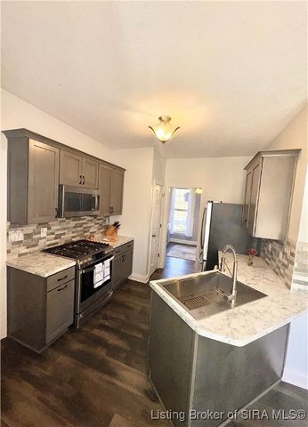 212 Slate Run Drive, Henryville, IN 47126