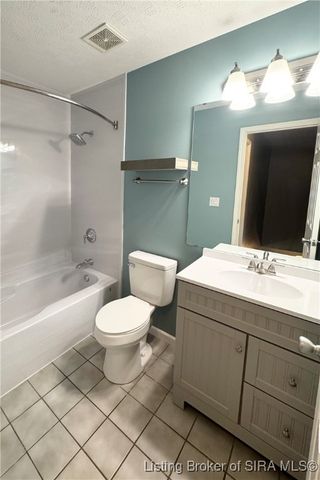 212 Slate Run Drive, Henryville, IN 47126