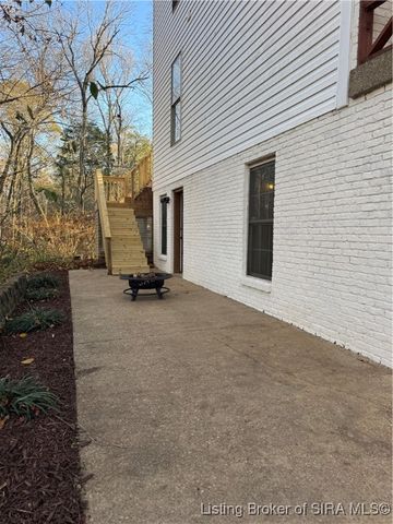 212 Slate Run Drive, Henryville, IN 47126