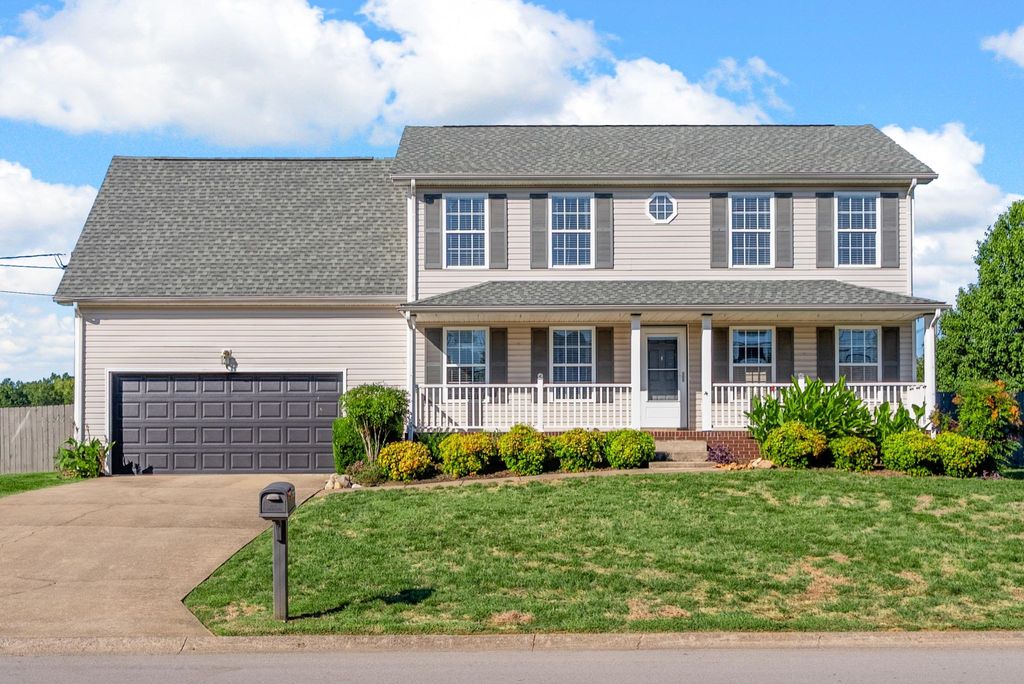1335 Sunfield Dr, Clarksville, TN 37042