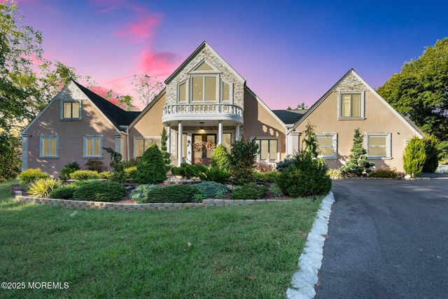 14 Schanck Road, Holmdel, NJ 07733