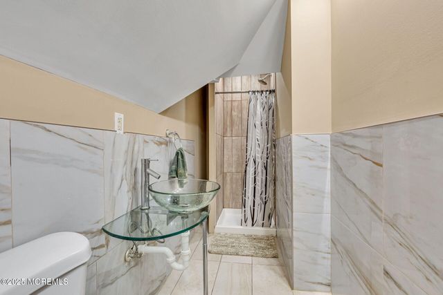 14 Schanck Road, Holmdel, NJ 07733