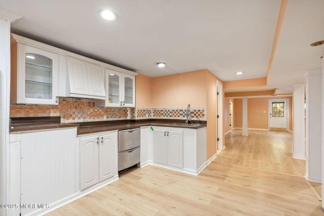 14 Schanck Road, Holmdel, NJ 07733