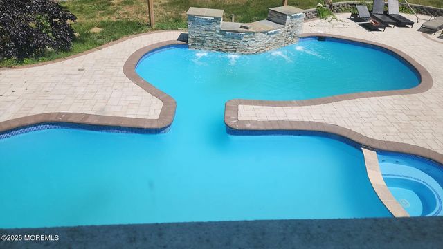 14 Schanck Road, Holmdel, NJ 07733