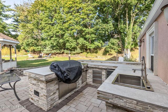 14 Schanck Road, Holmdel, NJ 07733