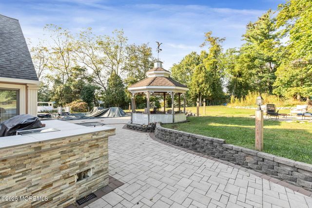 14 Schanck Road, Holmdel, NJ 07733