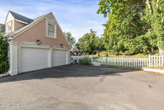 14 Schanck Road, Holmdel, NJ 07733