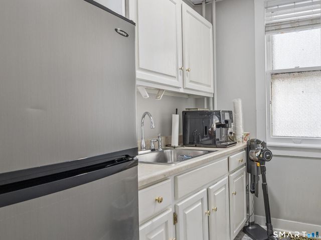 21 Holmes Avenue, Waterbury, CT 06710