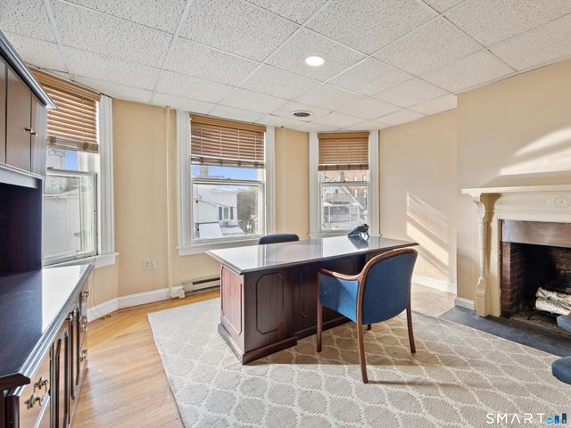 21 Holmes Avenue, Waterbury, CT 06710