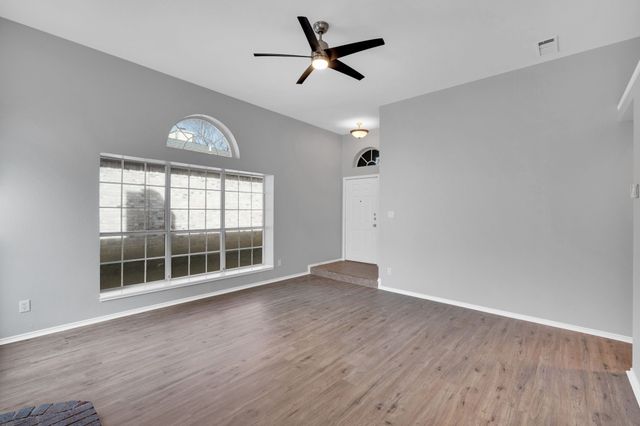 324 Faircrest Drive, Arlington, TX 76018