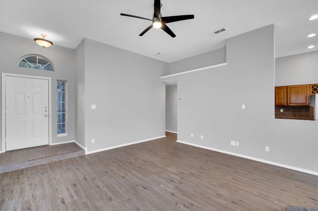 324 Faircrest Drive, Arlington, TX 76018