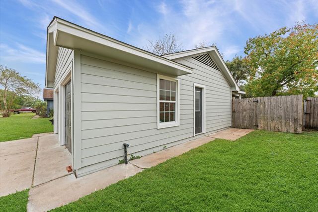 7007 Carvel Lane, Houston, TX 77074