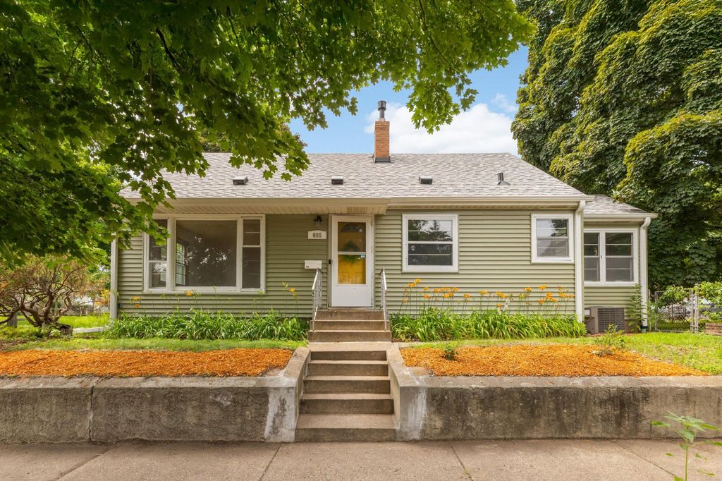605 Griggs Street N, Saint Paul, MN 55104