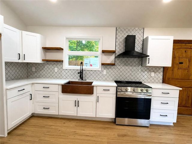 2363 Hi Roc Circle NE, Conyers, GA 30012