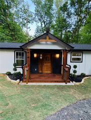 2363 Hi Roc Circle NE, Conyers, GA 30012
