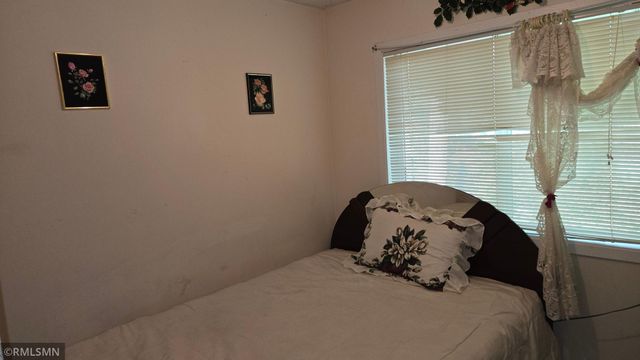 341 Winifred Street E, Saint Paul, MN 55107