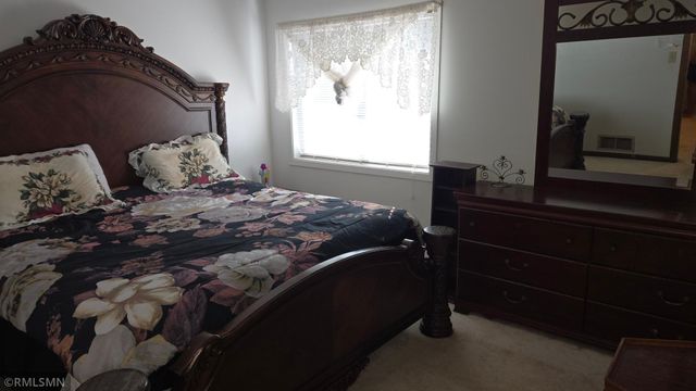 341 Winifred Street E, Saint Paul, MN 55107