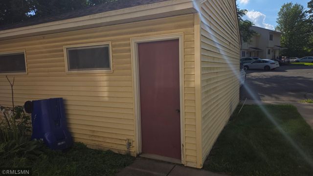 341 Winifred Street E, Saint Paul, MN 55107