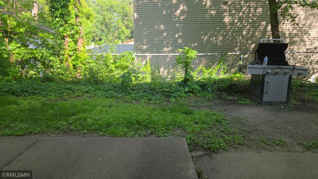 341 Winifred Street E, Saint Paul, MN 55107