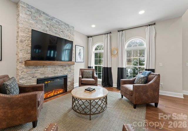 8022 Silver Jade Lane, Denver, NC 28037