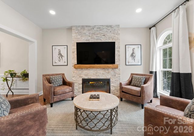 8022 Silver Jade Lane, Denver, NC 28037