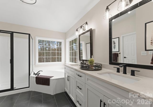 8022 Silver Jade Lane, Denver, NC 28037