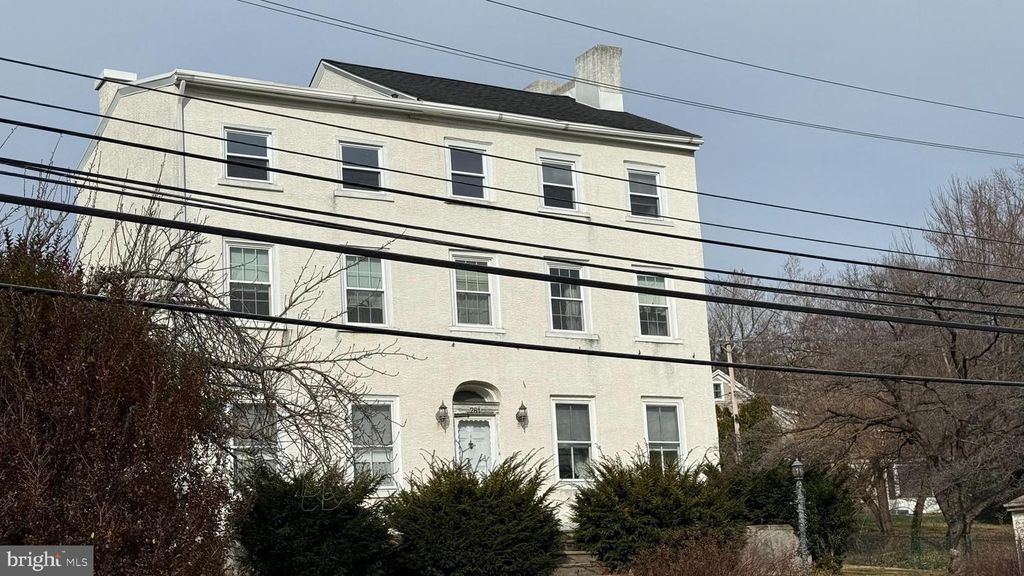 281 E MATSONFORD RD, Conshohocken, PA 19428