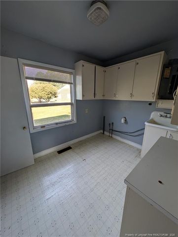 1503 Lake View S Road, Fairmont, NC 28340