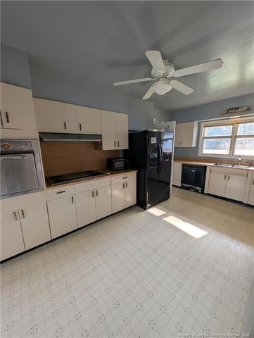 1503 Lake View S Road, Fairmont, NC 28340