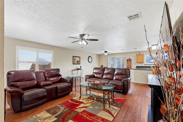 2036 Moonlight Trail, Heartland, TX 75126